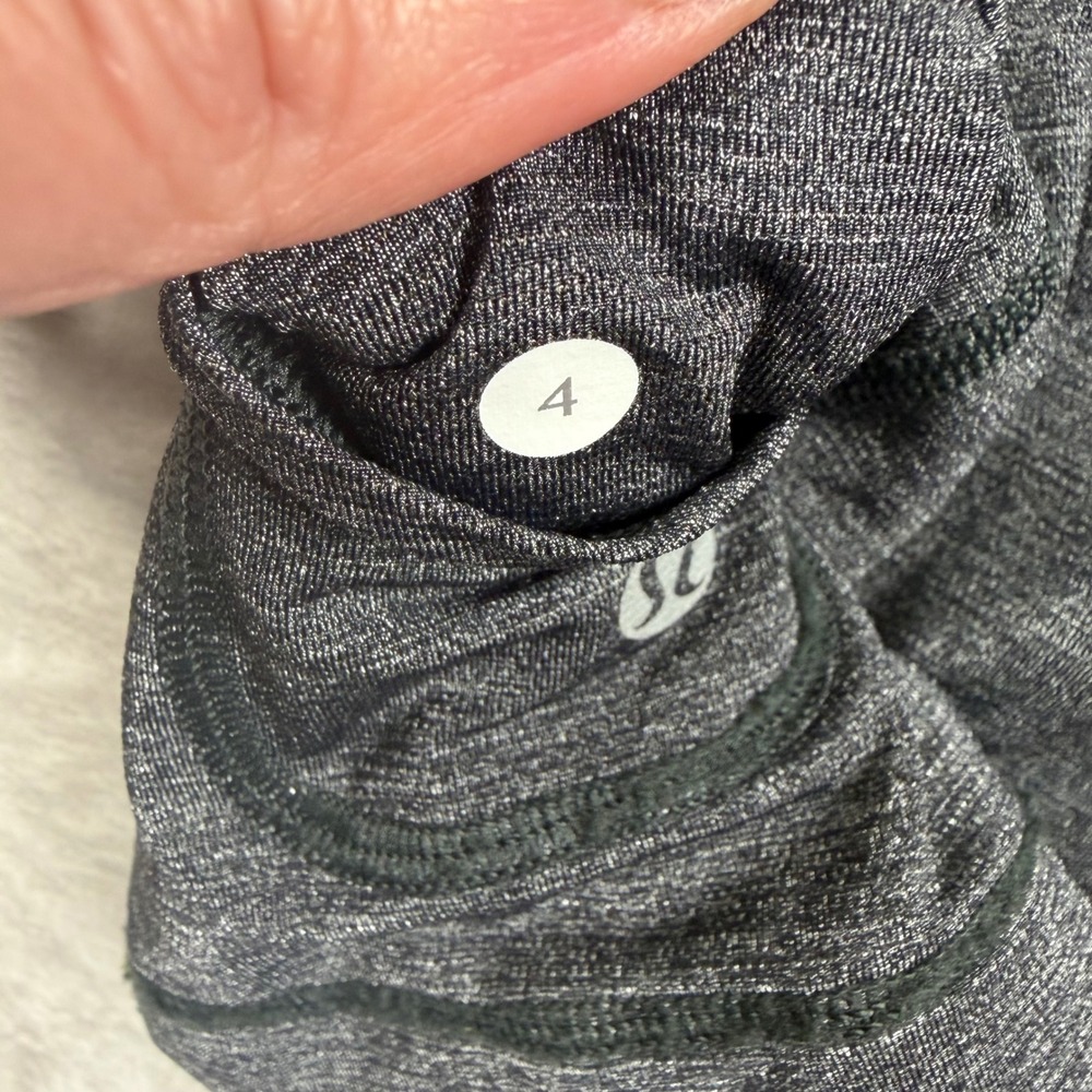 Lululemon Run Team Spirit Tech Heathered Gray Black Trim Athletic Top Women Sz 4 - Picture 9 of 9